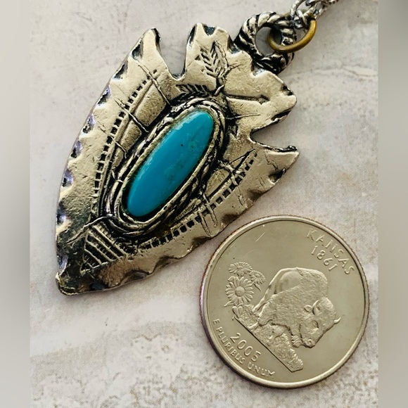 Silver and Turquoise Arrowhead Pendant Necklace - Picture 3 of 6